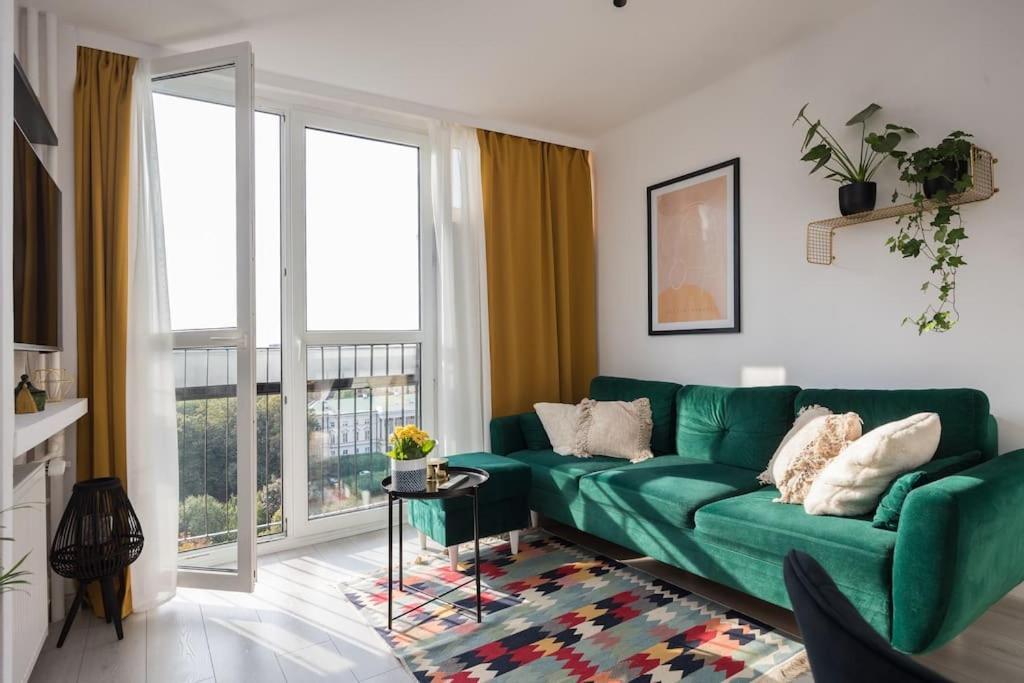 Specious City Center Studio With Park View Varsovie Extérieur photo